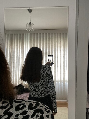 leopar desenli triko