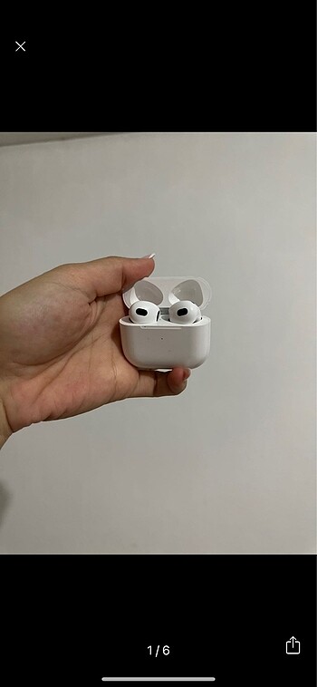 AirPods