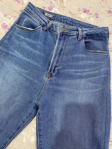 Mom fit jean