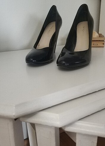36 Beden siyah Renk Nine West siyah rugan,36 numara,stiletto ayakkabı