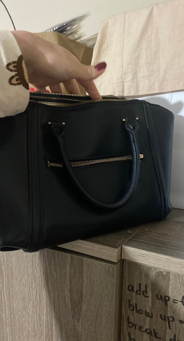 Guess Siyah Deri Tokalı Kadın Çanta - Görsel 4