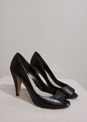 38 Beden siyah Renk Topuklu ayakkabı siyah deri ninewest 