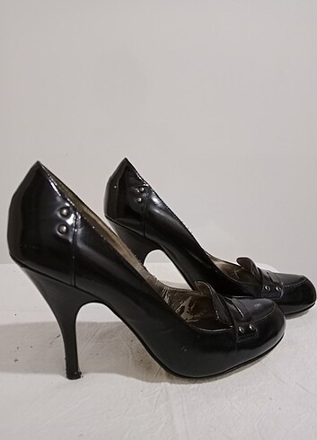 38 Beden Topuklu ayakkabı siyah ninewest