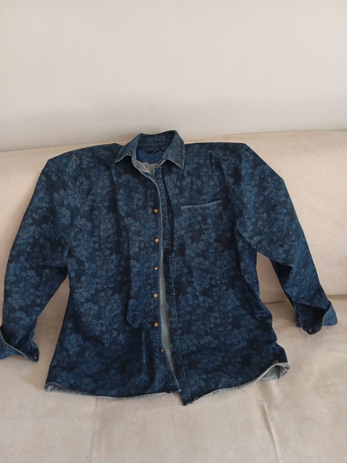 Kadın Lacivert Batik Desenli Denim Gömlek - Görsel 3