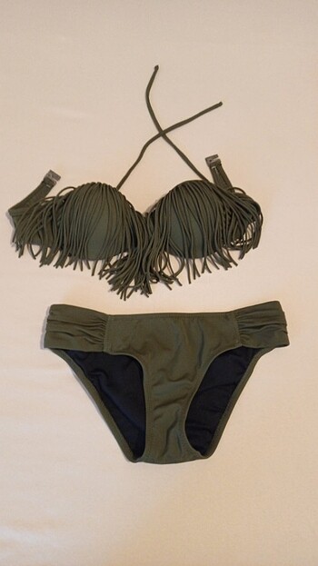 Püsküllü haki renk bikini takımı