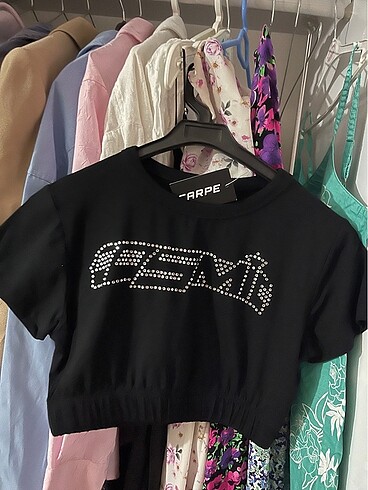 Carpe T-shirt crop