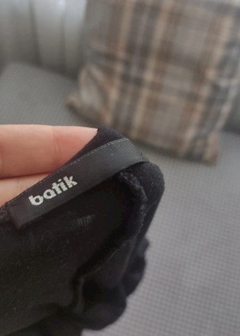 s Beden mango ve batik siyah tişört