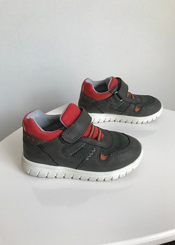 25 Beden Esprit çocuk ayakkabı