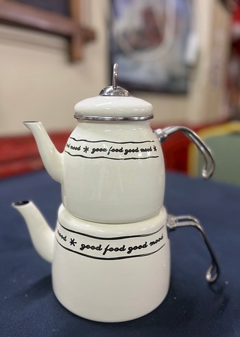 Beyaz Çaydanlık Seti Yazılı Desenli
