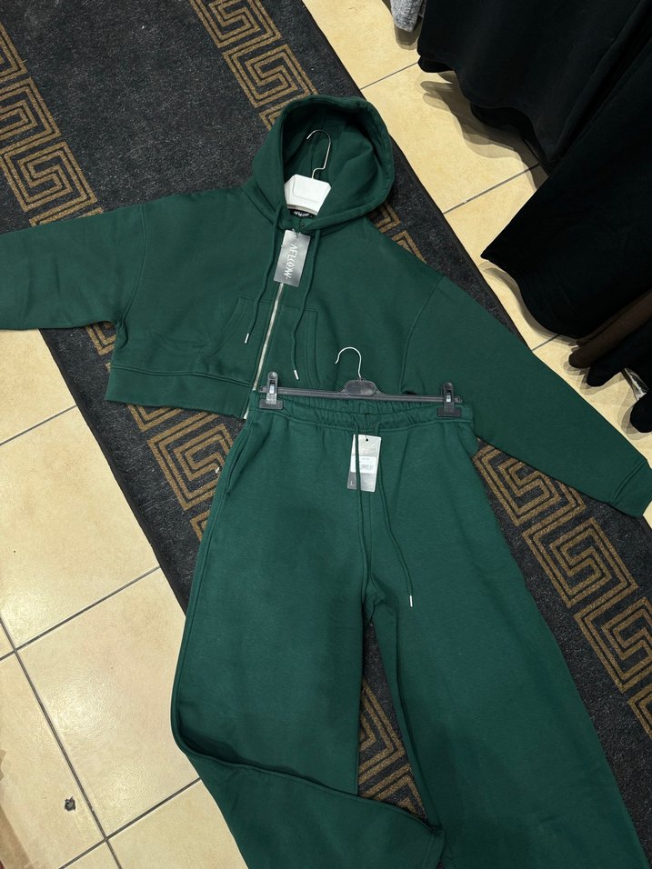 Kadın Koyu Yeşil KapüşonluEşofman Takımı - Görsel 3