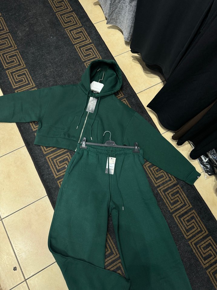 Kadın Koyu Yeşil KapüşonluEşofman Takımı - Görsel 4