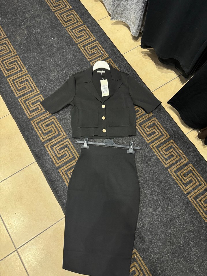 Düğmeli Siyah Mini Kadın Takım - Görsel 3