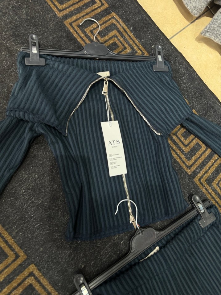 Siyah Çizgili Straplez Kemerli Kadın Takım - Görsel 4