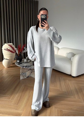 Zara Minimal Gri Beyaz Fitilli Triko Takim