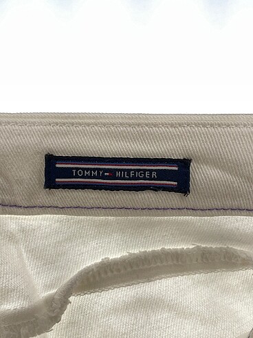 27 Beden beyaz Renk Tommy Hilfiger Jean / Kot %70 İndirimli.