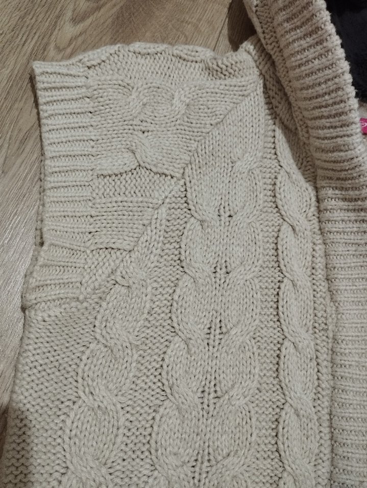 Gri Örgü Kapüşonlu Kadın Süveter - Görsel 3