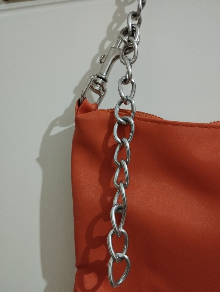 Turuncu Zincir Detaylı Deri Kadın Çanta - Görsel 2