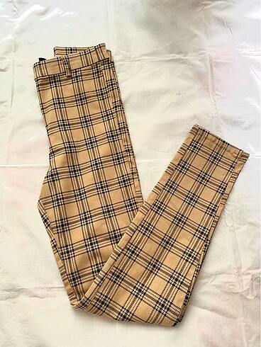 H&M dar paça kareli yüksek bel kumaş pantolon.