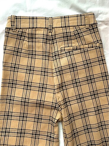 34 Beden H&M dar paça kareli yüksek bel kumaş pantolon.
