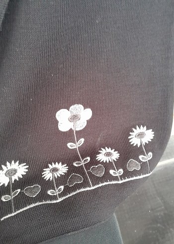 Nakışlı Siyah Kadın Hırka - Görsel 3