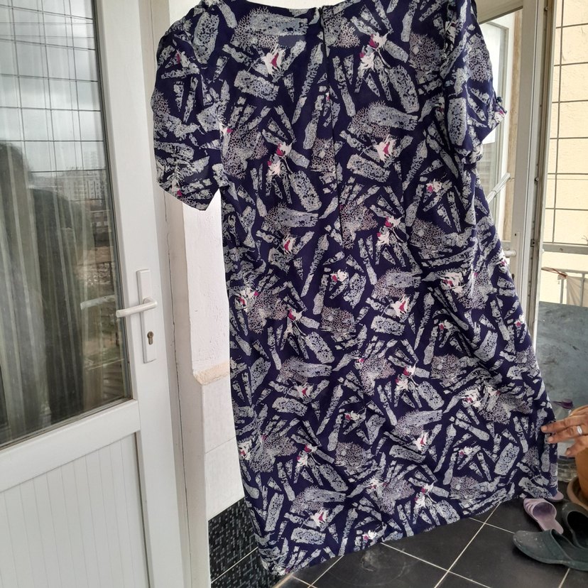 Bohem V Yaka Midi Elbise - Görsel 2