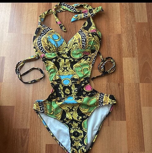 Versace mayo