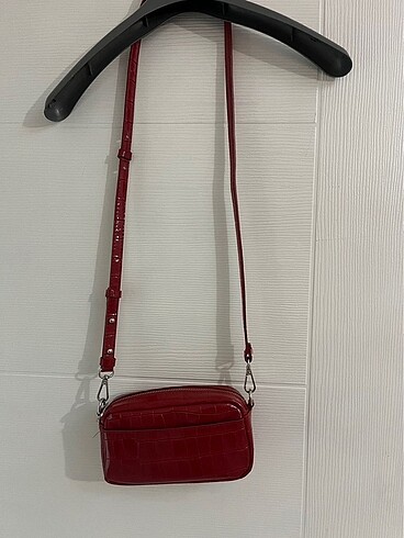 Stradivarius kırmızı çanta