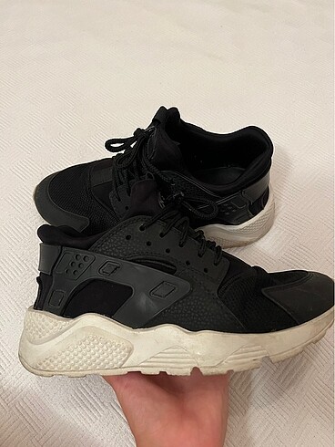 36 Beden siyah Renk Nike Huarache Ayakkabı