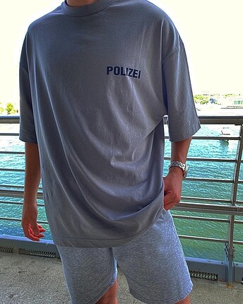 Zara Polizei Oversize T-Shirt