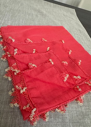 Dantel Detaylı Parlak Kırmızı Kadın Fular - Görsel 2
