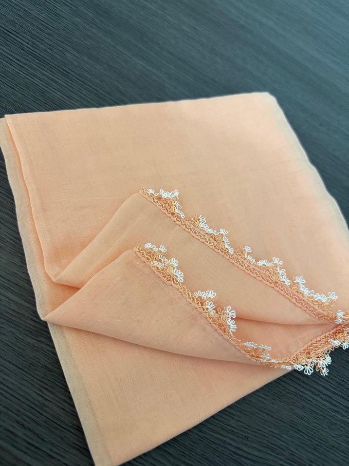 İnce İşlemeli Bej İpek Kadın Fular - Görsel 2