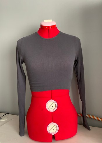 Gri Yüzücü Yaka Likralı Uzun Kollu Bluz - Görsel 3