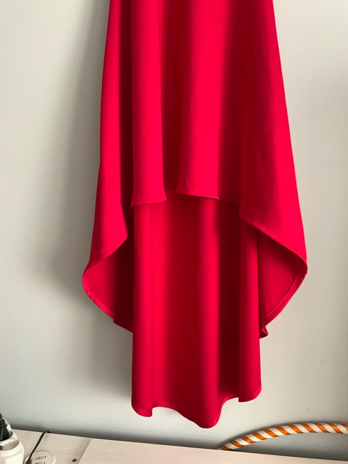 Kırmızı elbise kendi diktiğim her yere uygun - Görsel 3