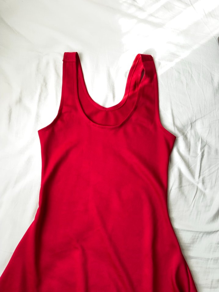 Kırmızı elbise kendi diktiğim her yere uygun - Görsel 5