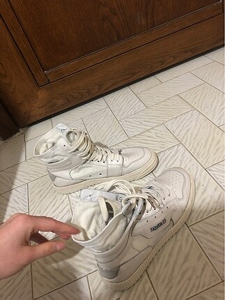 Off white 39