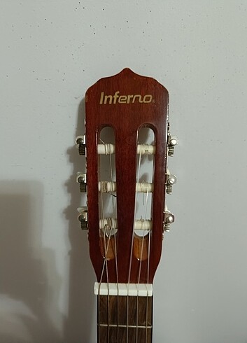  Beden Gitar yeni gibi