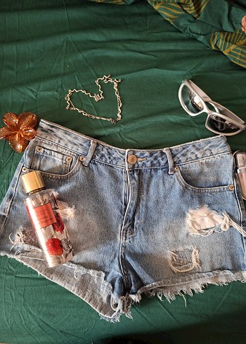 32 Beden Kadın Mini Denim Kot Şort Mavi Yırtmaçlı
