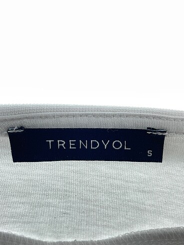 s Beden beyaz Renk Trendyol & Milla T-shirt %70 İndirimli.