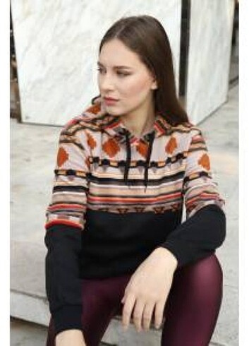 DESENLI KAPÜŞONLU POLAR SWEATSHIRT