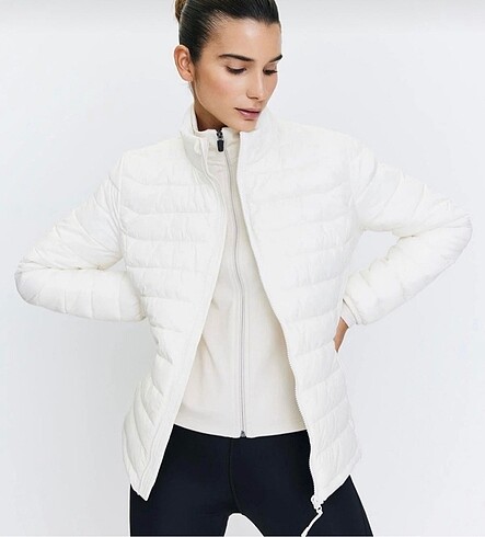 Beyaz fit şişme mont