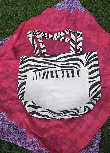  Beden Oysho zebra kanvas tote çanta 