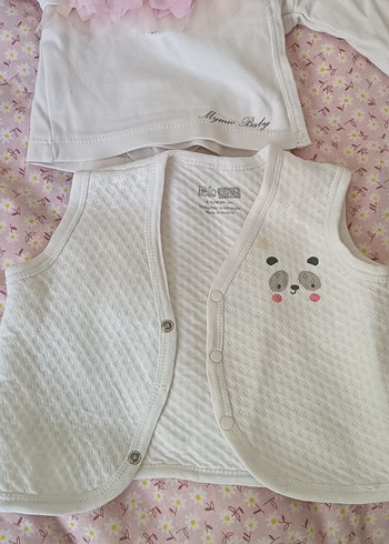 HelloBaby Beyaz Nakışlı Uzun Kollu Bebek Kız Takımı