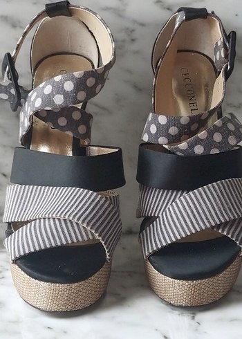 Gri Zebra Desenli Tokalı Platform Topuklu Kadın Ayakkabı - Görsel 2