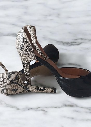 Yılan Desenli Siyah Laced Stiletto Topuklu Ayakkabı - Görsel 3