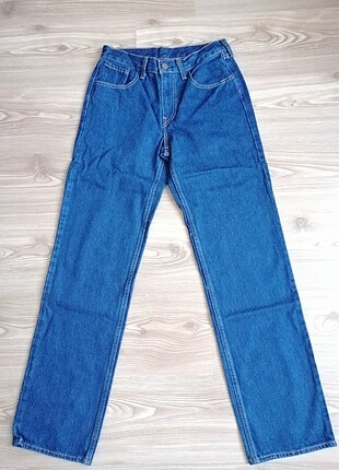 Levi's