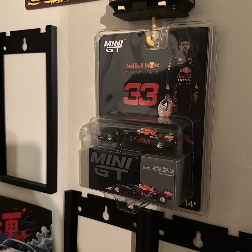 Mini GT Red Bull RB16B Siyah Yarış Arabası - Görsel 3