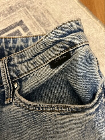 27 Beden Mavi jean