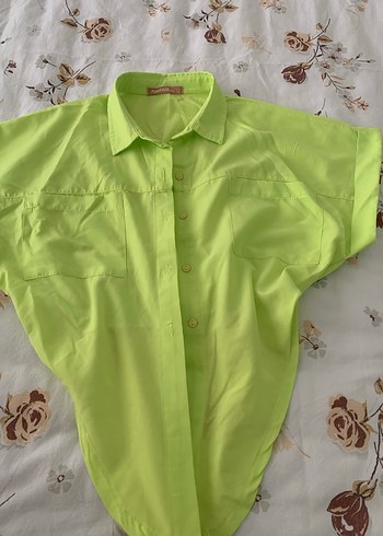 Düğmeli Yeşil Kısa Kollu Keten Gömlek - Görsel 2