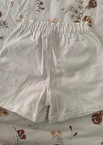 Düğmeli Beyaz Hamile Midi Şort - Görsel 2