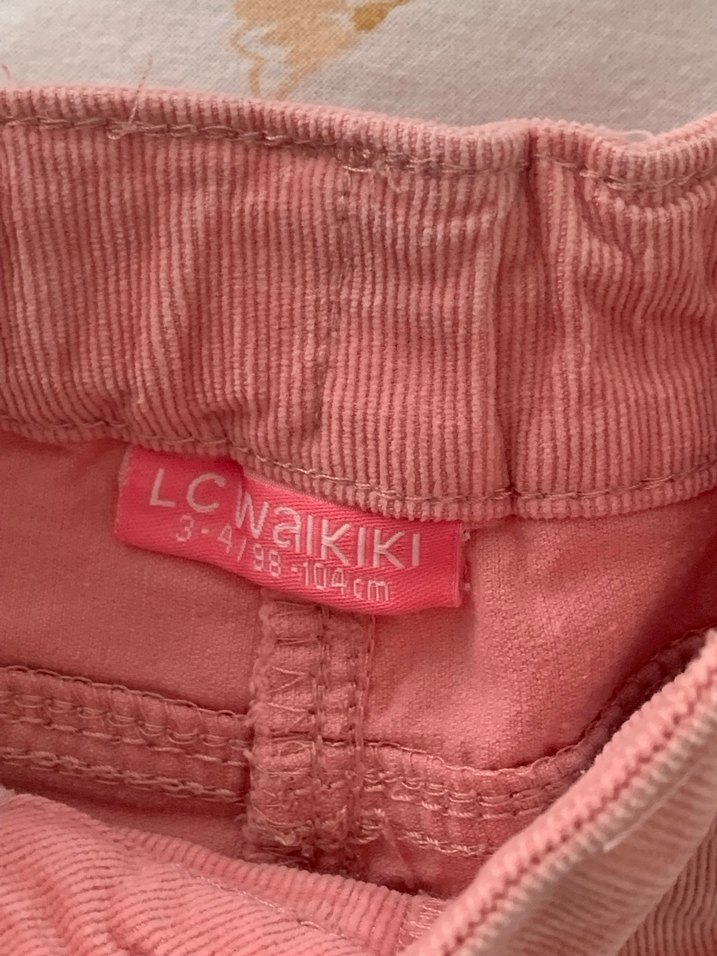 Düğmeli Pembe Süet Kız Şortu - Görsel 3